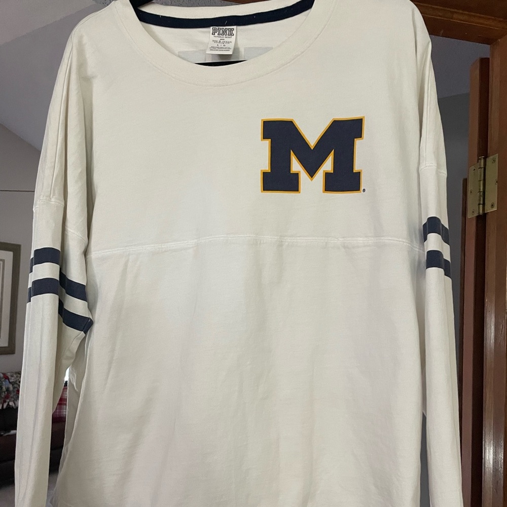 Women’s Large Michigan Wolverine’s shirt.